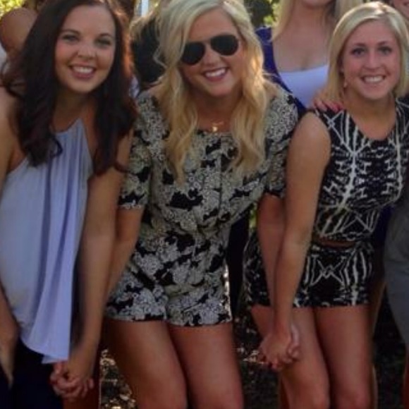 Black and white print romper - Picture 3 of 3